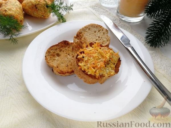 Закуска из моркови с сыром и яйцами