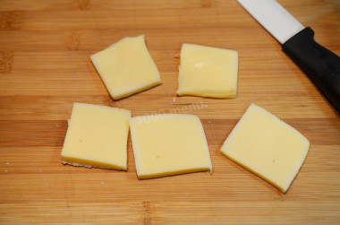 Грибы шампиньоны с сыром и помидорами в духовке