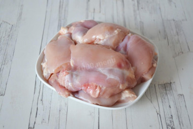 Курица в сливках в духовке с грибами